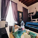 לינה וארוחת בוקר Domus San Martino פיאצ'נצה