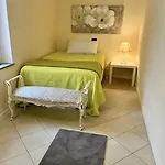 לינה וארוחת בוקר Domus San Martino פיאצ'נצה
