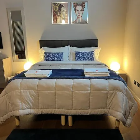 Domus San Martino Alojamento de Acomodação e Pequeno-almoço Placência