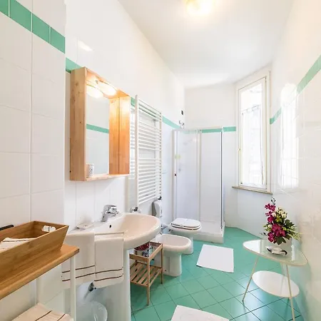 Domus San Martino Bed and Breakfast Πιατσέντζα