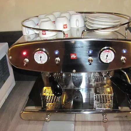 Alojamento de Acomodação e Pequeno-almoço Domus San Martino *