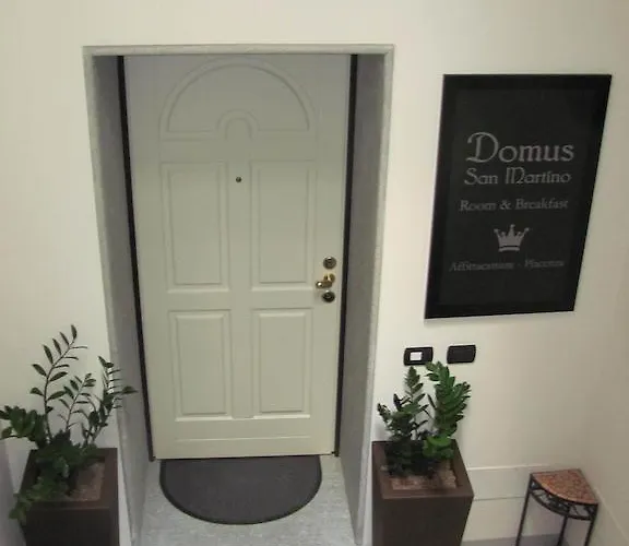 ベッド・アンド・ブレックファスト Domus San Martino *